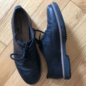 Clark's Oxford Leather Shoes
